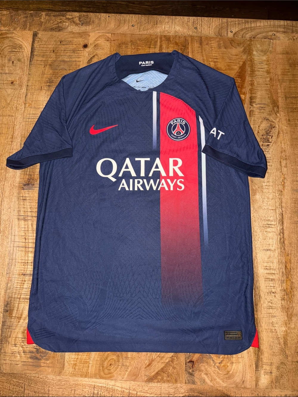 Nike Men's Paris Saint-Germain Navy with Red Stripe Soccer Jersey